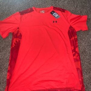 Men’s Under Armour shirt